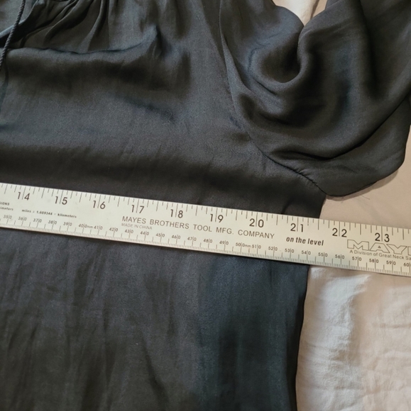 NWT Loft BLACK flowy V neck Top with tassel ties womens SZ Med. - Picture 10 of 10